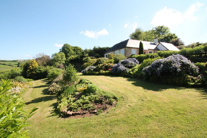Self Catering Cottage Holidays at Raleigh Lodge