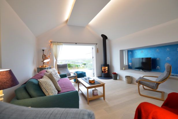Self Catering Cottage Holidays at Dinas View