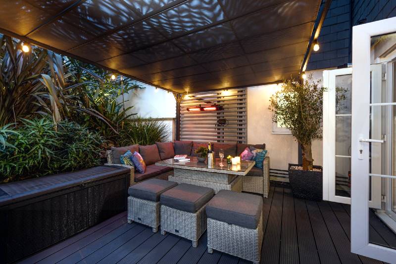 Self Catering Cottage Holidays at Crystal View, Compass Point