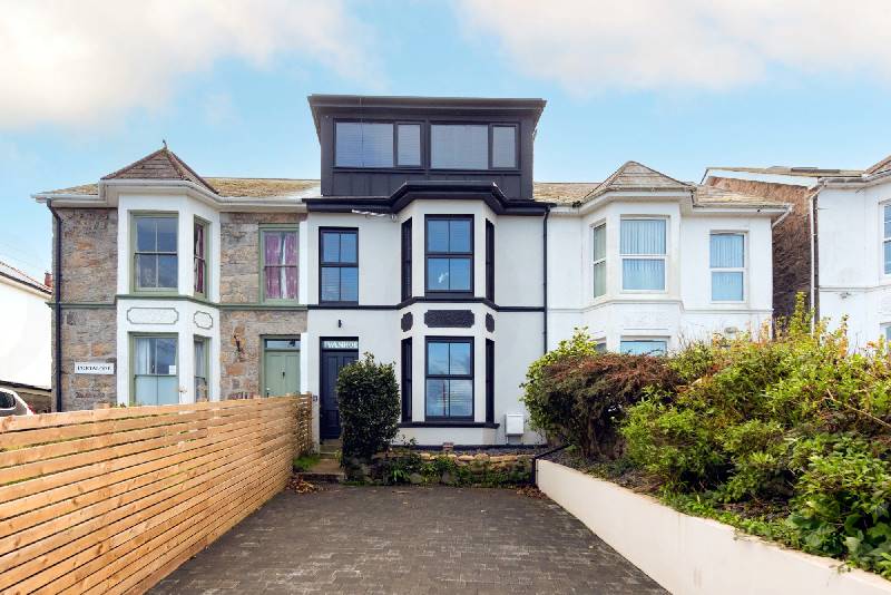 Self Catering Cottage Holidays at Ivanhoe