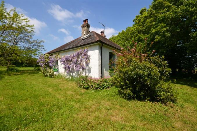 Self Catering Cottage Holidays at Pinns Farm Bungalow