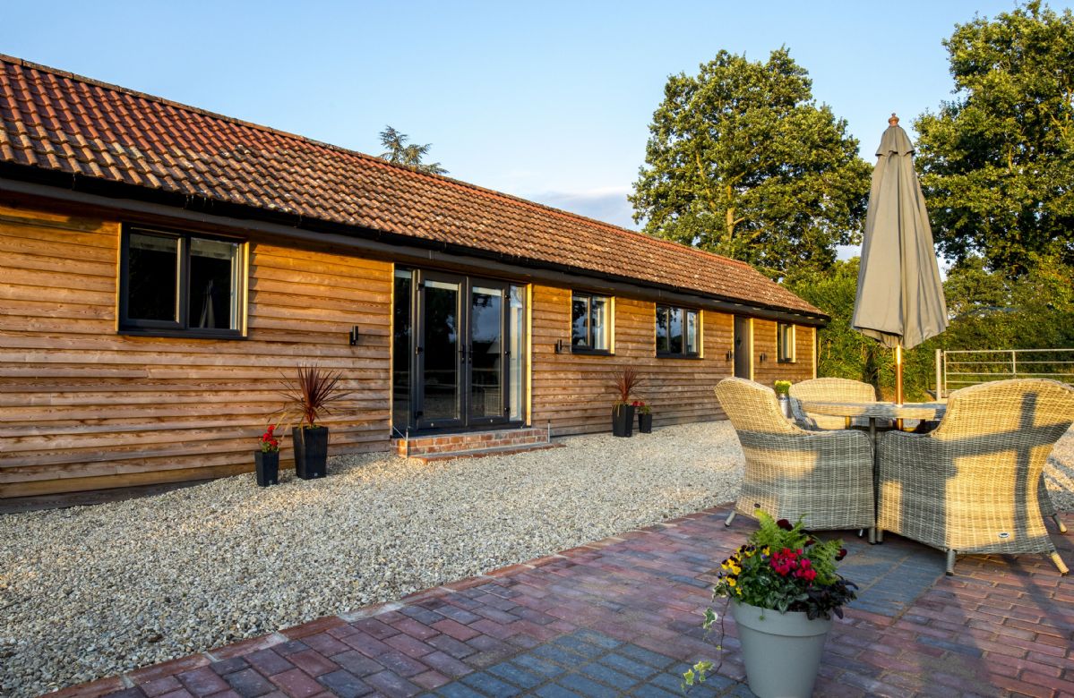 Click here for more about Oak Tree Barn