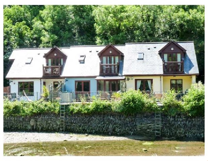 Self Catering Cottage Holidays at Waterside Cottage