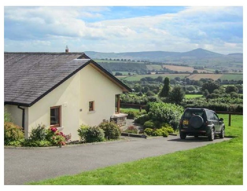 Click here for more about Minmore Farm Cottage
