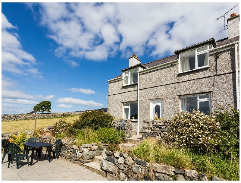 Self Catering Cottage Holidays at Tyn Y Gorlan