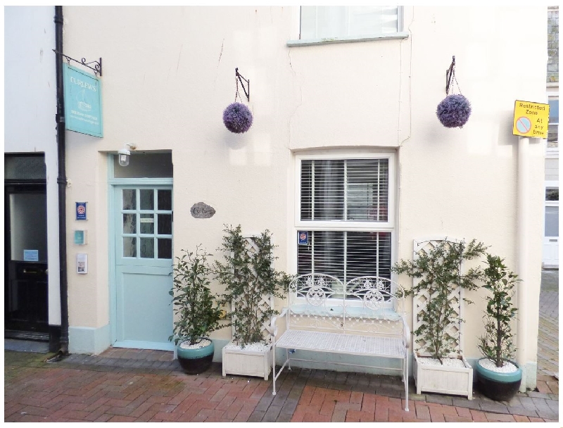 Click here for more about Curlews Cottage