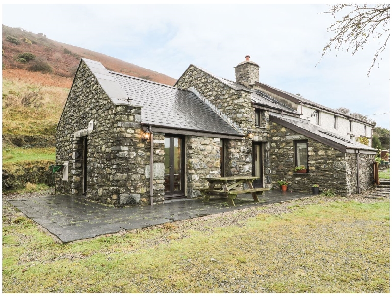 Click here for more about Nant-y-Pwl Cottage