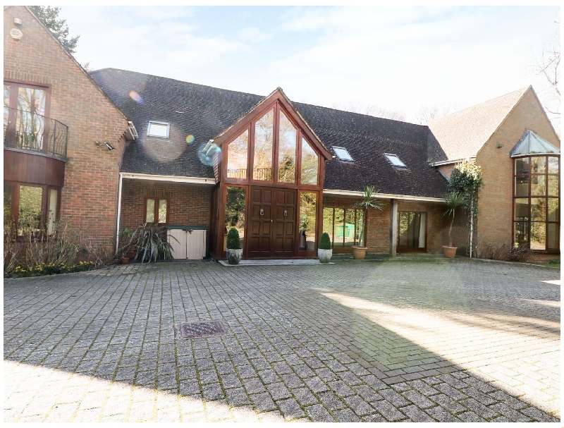 Self Catering Cottage Holidays at Abbots Wood