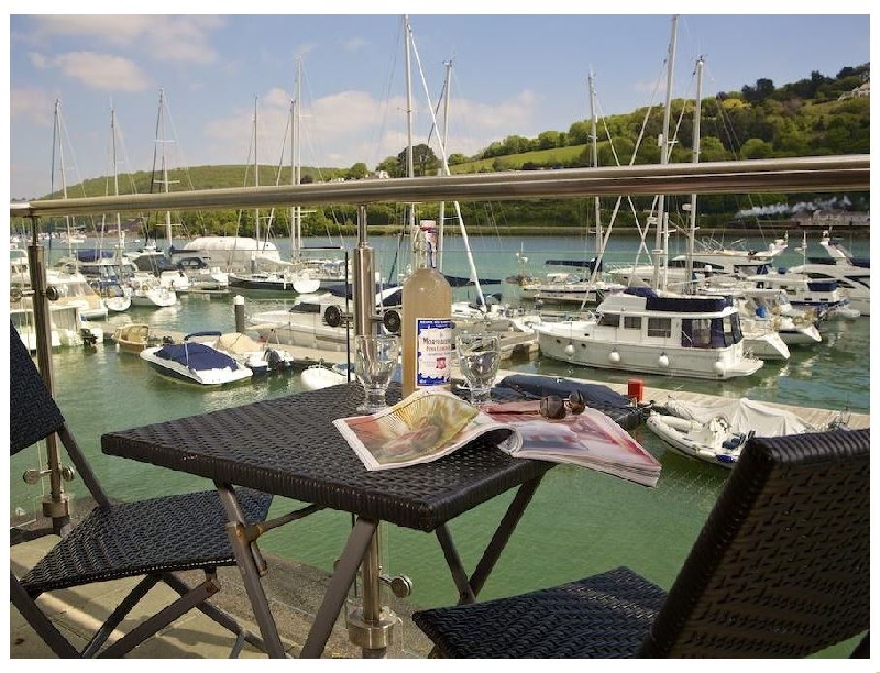 Self Catering Cottage Holidays at 15 Dart Marina