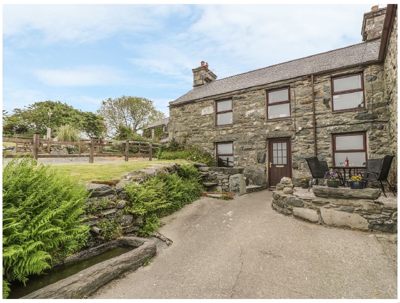 Click here for more about Hendy Cottage