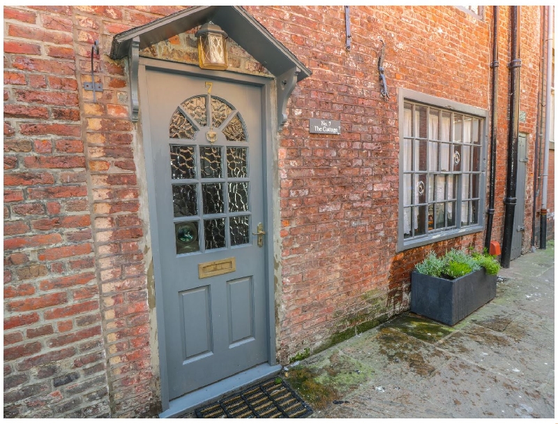 Self Catering Cottage Holidays at 7 Wards Yard