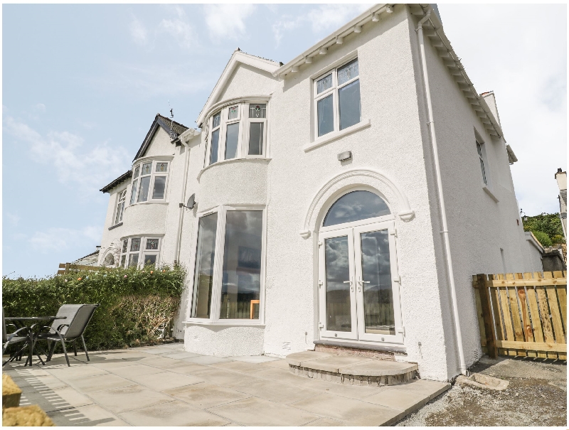 Self Catering Cottage Holidays at Lliwen