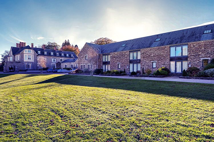 Self Catering Cottage Holidays at 4 De Challon