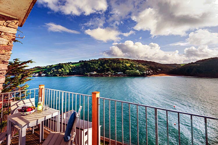 Self Catering Cottage Holidays at Upper Deck (Sunny Cliff Cottage)