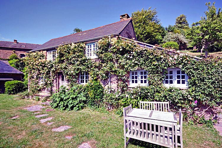 Click here for more about Nuckwell Cottage